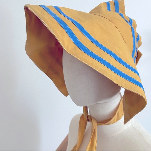 No Label Accessories - Home Crafted Sun Bonnet See appropriate uses below🙂